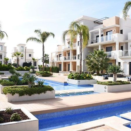 La Zenia Beach Bungalow Hotel Орихуела Екстериор снимка