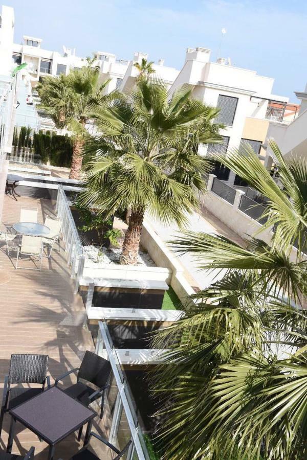 La Zenia Beach Bungalow Hotel Орихуела Екстериор снимка