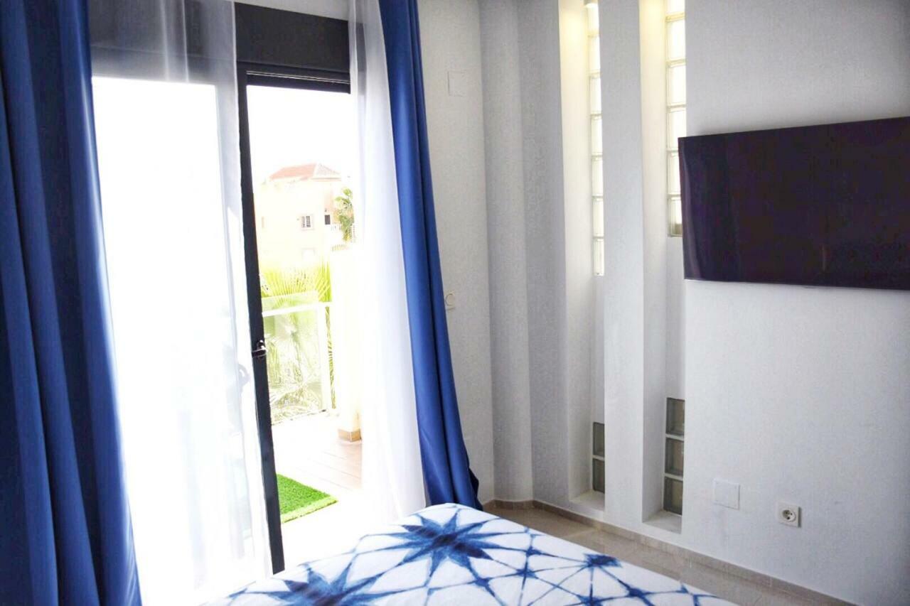 La Zenia Beach Bungalow Hotel Орихуела Екстериор снимка