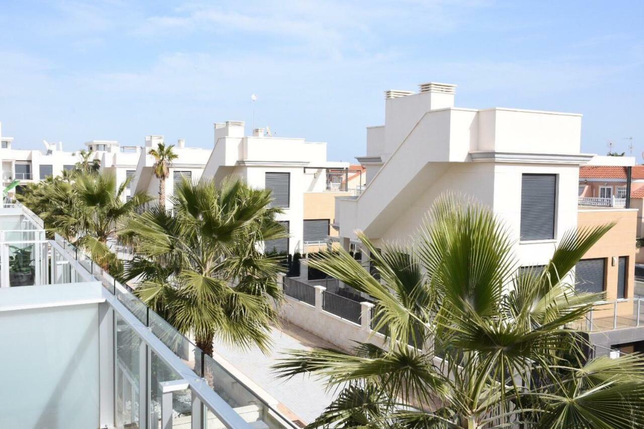 La Zenia Beach Bungalow Hotel Орихуела Екстериор снимка